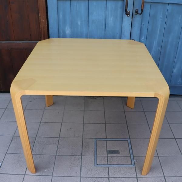 値下げ/Tendo(天童木工)より建築家 坂倉準三の研究所がデザインした