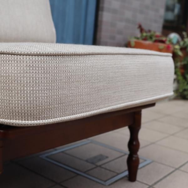 Karimoku(カリモク家具)のCOLONIAL(コロニアル)シリーズ、1人 Karimoku(カリモク家具)のCOLONIAL(コロニアル)シリーズ、1人