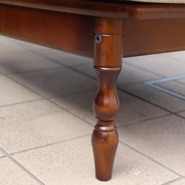 Karimoku(カリモク家具)のCOLONIAL(コロニアル)シリーズ、1人 Karimoku(カリモク家具)のCOLONIAL(コロニアル)シリーズ、1人