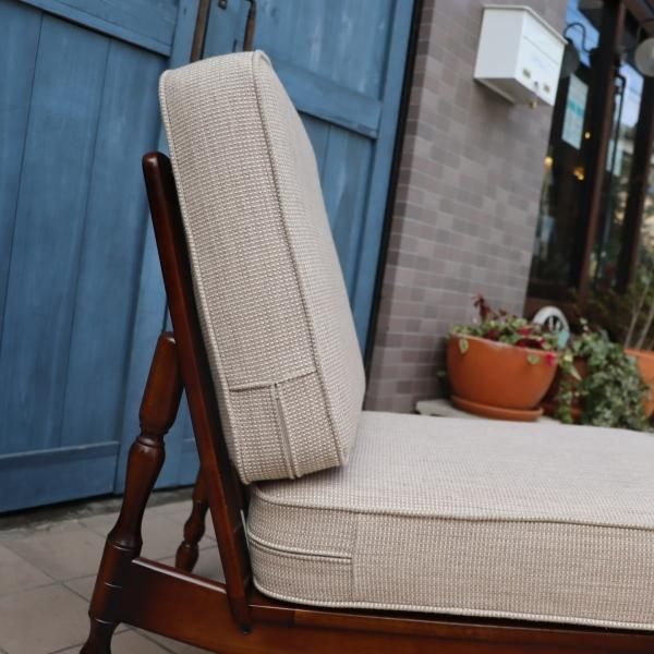Karimoku(カリモク家具)のCOLONIAL(コロニアル)シリーズ、1人 Karimoku(カリモク家具)のCOLONIAL(コロニアル)シリーズ、1人