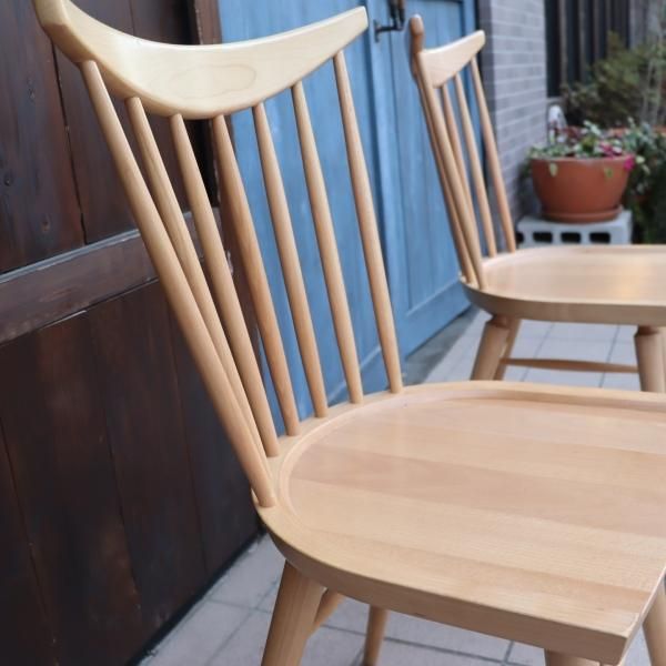 QUON(クオン)取り扱い、ポーランドのチェアメーカーFAMEG