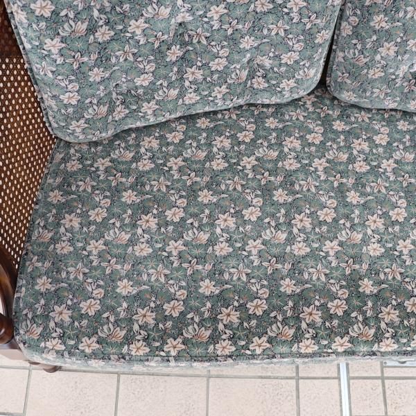 Karimoku(カリモク家具)のCOLONIAL(コロニアル)シリーズ WC55 2 Karimoku(カリモク家具)のCOLONIAL(コロニアル)シリーズ WC55 2