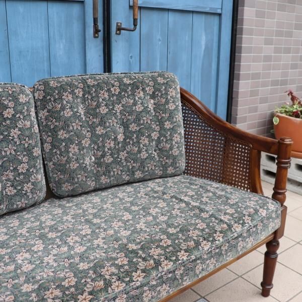 Karimoku(カリモク家具)のCOLONIAL(コロニアル)シリーズ WC55 2 Karimoku(カリモク家具)のCOLONIAL(コロニアル)シリーズ WC55 2