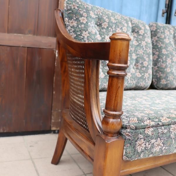 Karimoku(カリモク家具)のCOLONIAL(コロニアル)シリーズ WC55 2 Karimoku(カリモク家具)のCOLONIAL(コロニアル)シリーズ WC55 2
