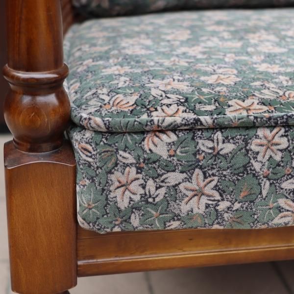 Karimoku(カリモク家具)のCOLONIAL(コロニアル)シリーズ WC55 2 Karimoku(カリモク家具)のCOLONIAL(コロニアル)シリーズ WC55 2