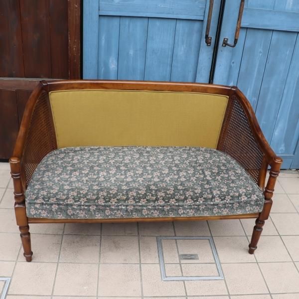 Karimoku(カリモク家具)のCOLONIAL(コロニアル)シリーズ WC55 2 Karimoku(カリモク家具)のCOLONIAL(コロニアル)シリーズ WC55 2