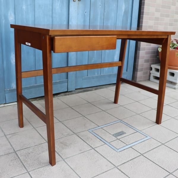人気のkarimoku60(カリモク60+) デスクです。レトロでスッキリと 人気のkarimoku60(カリモク60+) デスクです。レトロでスッキリと