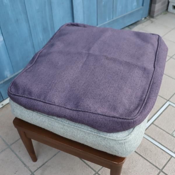 KEYUCA(ケユカ)で取り扱われていたオットマンです。シンプルな KEYUCA(ケユカ)で取り扱われていたオットマンです。シンプルな