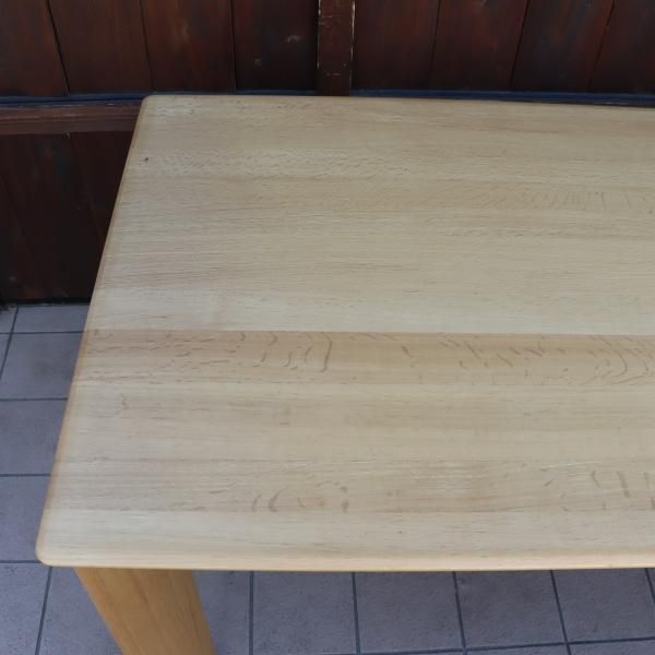 kuma 極美品飛騨高山　ibata 井端　オーク無垢　ダイニングテーブル 極美品 飛騨高山 ibata 井端 オーク無垢 ダイニングテーブル
