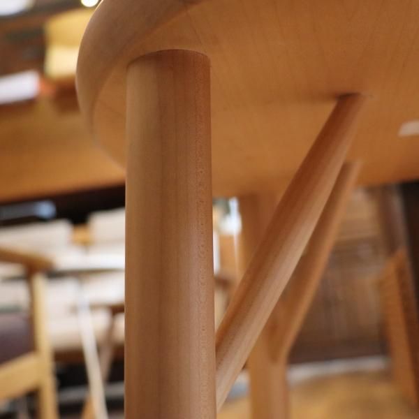 MIKIMOKU(ミキモク)のメープル無垢材を使用したナチュラルな