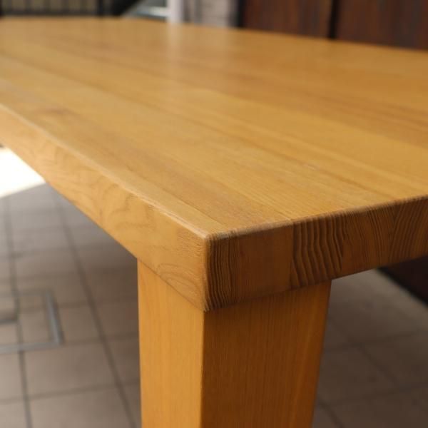 NAGNO INTERIOR(ナガノインテリア)のタモ無垢材を使用した NAGNO INTERIOR(ナガノインテリア)のタモ無垢材を使用した