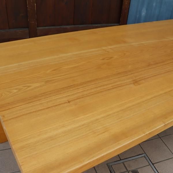 NAGNO INTERIOR(ナガノインテリア)のタモ無垢材を使用した NAGNO INTERIOR(ナガノインテリア)のタモ無垢材を使用した