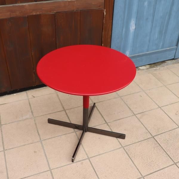 IDC大塚家具取扱いのイタリアの高級家具メーカー Poltrona Frau IDC大塚家具取扱いのイタリアの高級家具メーカー Poltrona Frau
