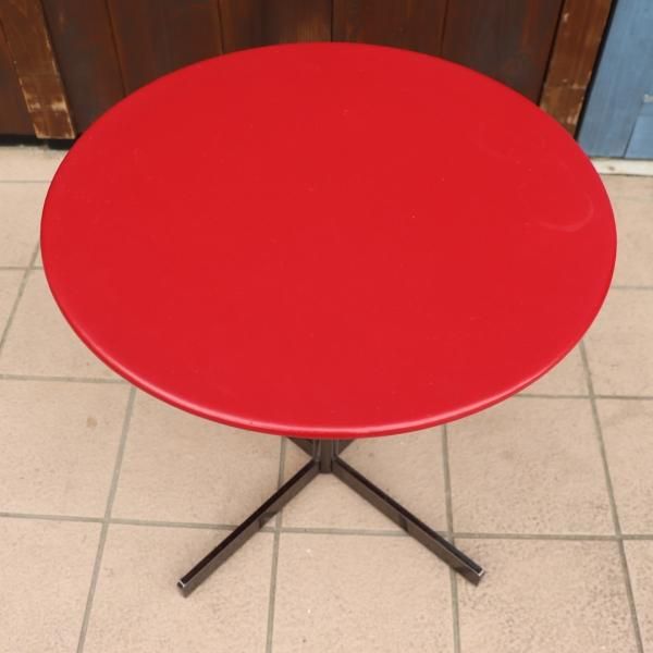 IDC大塚家具取扱いのイタリアの高級家具メーカー Poltrona Frau IDC大塚家具取扱いのイタリアの高級家具メーカー Poltrona Frau
