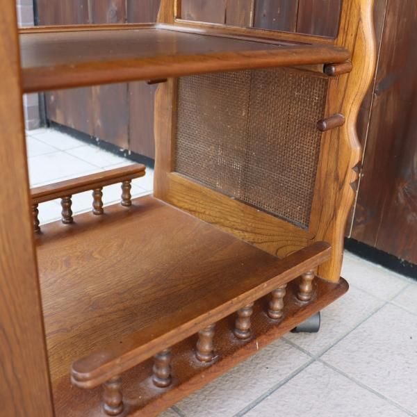 karimoku(カリモク家具) アンティーク調 キッチンワゴンです