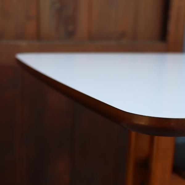karimoku60(カリモク60+) カフェテーブル1200/ホワイトです karimoku60(カリモク60+) カフェテーブル1200/ホワイトです