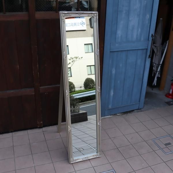 アンティーク調のスタンドミラーです。大型レイアウト済み飼育ケージ。縁の装飾が美しい アンティーク調のスタンドミラーです。【塾】大型ホワイトボード 2。縁の装飾が美しい