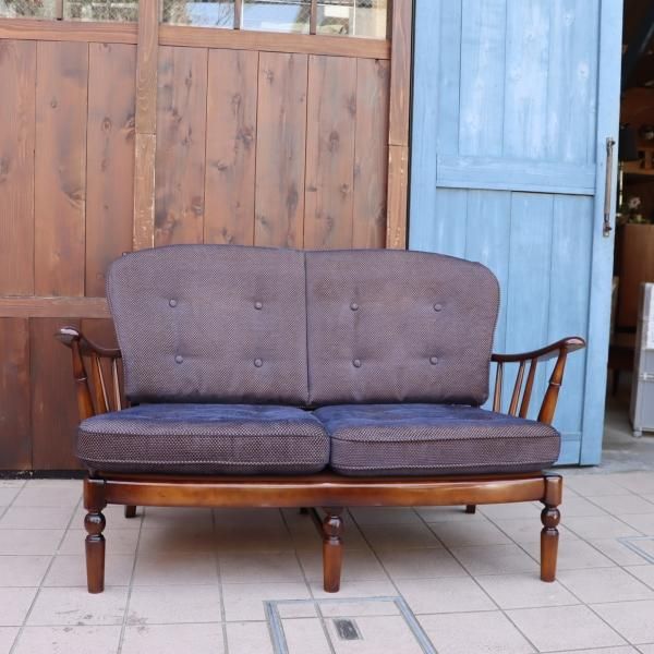 Karimoku(カリモク家具)のCOLONIAL(コロニアル)シリーズWC4702 2 Karimoku(カリモク家具)のCOLONIAL(コロニアル)シリーズWC4702 2