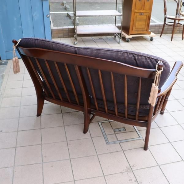 Karimoku(カリモク家具)のCOLONIAL(コロニアル)シリーズWC4702 2 Karimoku(カリモク家具)のCOLONIAL(コロニアル)シリーズWC4702 2