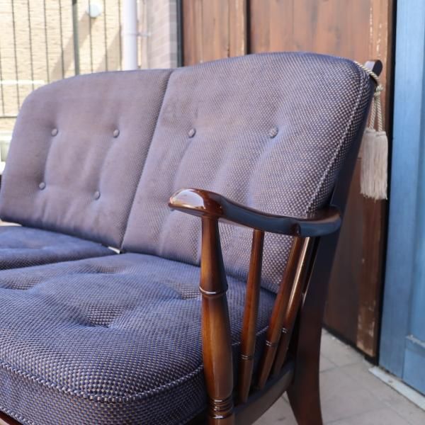 Karimoku(カリモク家具)のCOLONIAL(コロニアル)シリーズWC4702 2 Karimoku(カリモク家具)のCOLONIAL(コロニアル)シリーズWC4702 2