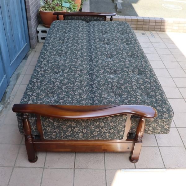 Karimoku(カリモク家具)のCOLONIAL(コロニアル)シリーズ