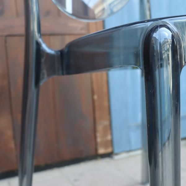 イタリアのブランドCalligaris(カリガリス)社のパリジェンヌ イタリアのブランドCalligaris(カリガリス)社のパリジェンヌ
