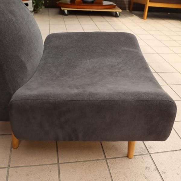 IDEE(イデー)のAOSOFA(アーオソファ)1シーターです。低めの IDEE(イデー)のAOSOFA(アーオソファ)1シーターです。低めの