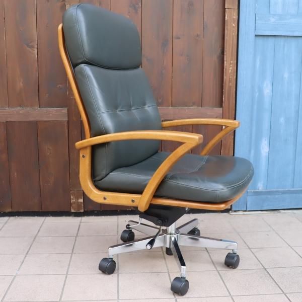 老舗家具メーカーHAMAMOTO(浜本工芸)のナラ無垢材を使用したDSA 老舗家具メーカーHAMAMOTO(浜本工芸)のナラ無垢材を使用したDSA