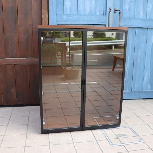 大川のメーカー岡家具工業のテオリス キャビネットです。気品 大川のメーカー岡家具工業のテオリス キャビネットです。気品