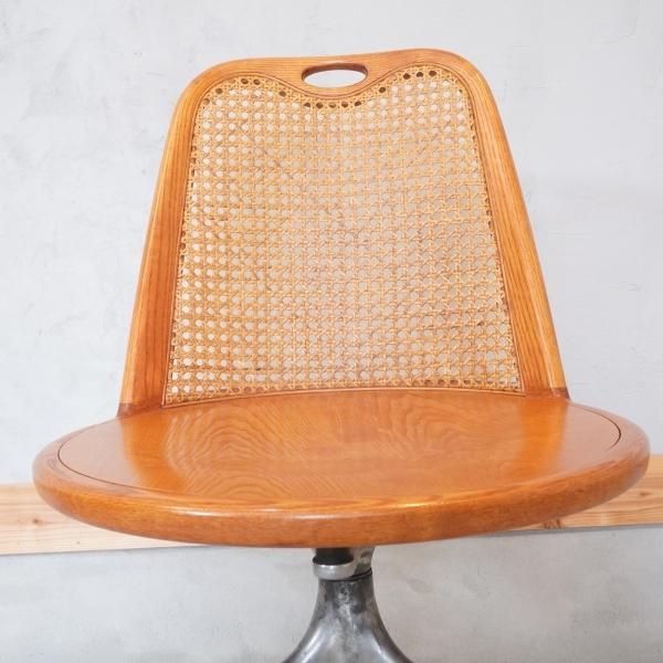 稀少なCassina ixc.(カッシーナ イクスシー)のYOUNG GIRL(ヤング 稀少なCassina ixc.(カッシーナ イクスシー)のYOUNG GIRL(ヤング