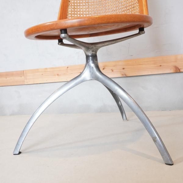 稀少なCassina ixc.(カッシーナ イクスシー)のYOUNG GIRL(ヤング 稀少なCassina ixc.(カッシーナ イクスシー)のYOUNG GIRL(ヤング