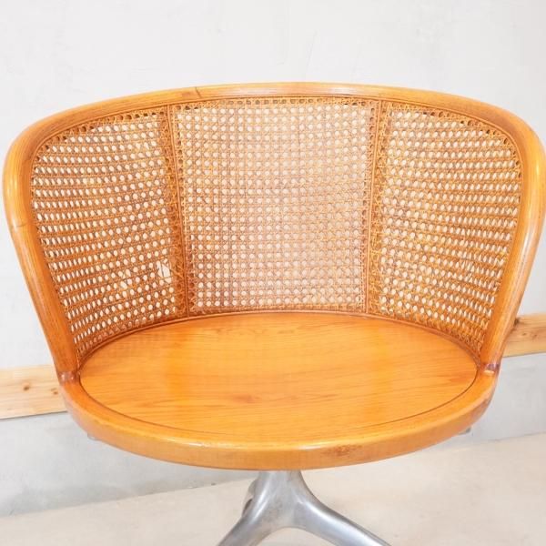 稀少なCassina ixc.(カッシーナ イクスシー)のYOUNG LADY(ヤング 稀少なCassina ixc.(カッシーナ イクスシー)のYOUNG LADY(ヤング