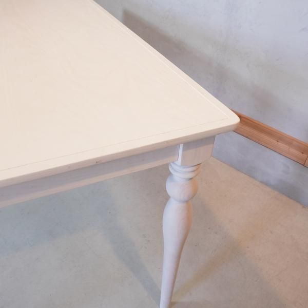 専用フランフラン　ホワイトダイニングテーブル シンプルデザイン１３０✖️80 Francfranc ダイニングテーブル 130✖︎80 専用フランフラン ホワイト