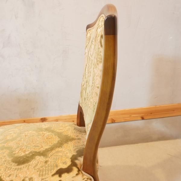 maruni(マルニ)の18世紀フランスで生まれたロココ様式をデザイン maruni(マルニ)の18世紀フランスで生まれたロココ様式をデザイン