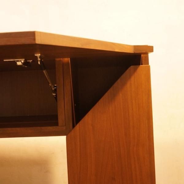 IDC OTSUKA(大塚家具)取り扱いの岡家具のアクロス IDC OTSUKA(大塚家具)取り扱いの岡家具のアクロス