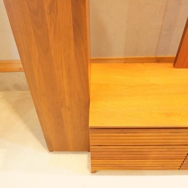 IDC OTSUKA(大塚家具)取り扱いの岡家具のアクロス IDC OTSUKA(大塚家具)取り扱いの岡家具のアクロス