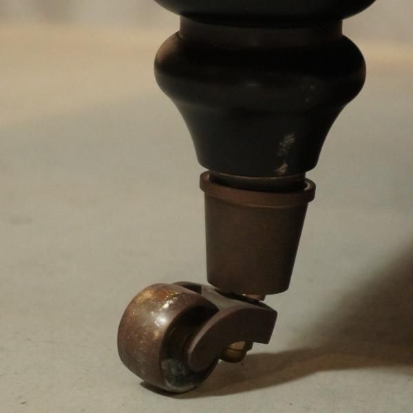 【LAURA ASHLEY】ローラアシュレイ Burgess 本革 2シーター LAURA ASHLEY】ローラアシュレイ Burgess 本革 2シーター LAURA ASHLEY