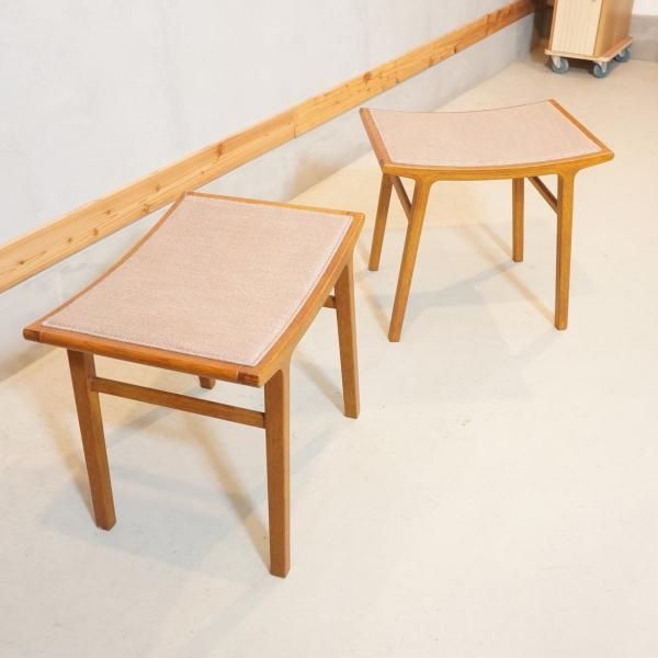 天童木工(TENDO)の剣持 勇デザイン ナラ材 スツールです!座面と 天童木工(TENDO)の剣持 勇デザイン ナラ材 スツールです!座面と