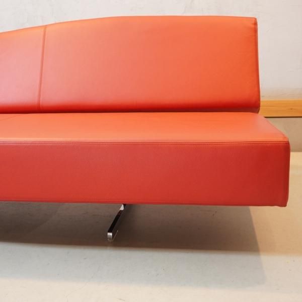 Cassina ixc.(カッシーナ・イクスシー)にて取り扱われている Cassina ixc.(カッシーナ・イクスシー)にて取り扱われている