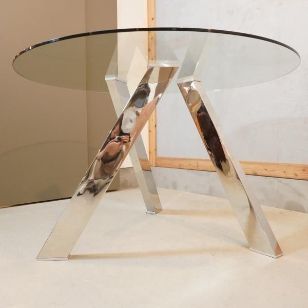 ドイツのインテリアブランド”KARE(カレ)”のミカド ダイニングテーブル