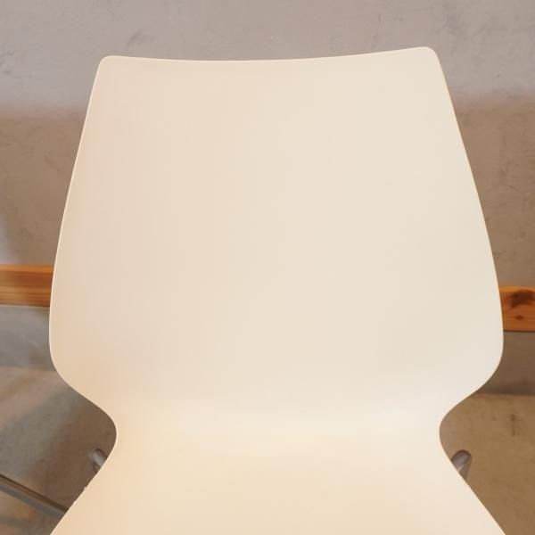 イタリアのデザイナーズ家具ブランドKartell(カルテル)の イタリアのデザイナーズ家具ブランドKartell(カルテル)の