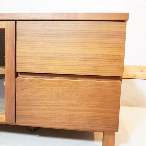 人気の無印良品(MUJI)のウォールナット材 AVラックです 人気の無印良品(MUJI)のウォールナット材 AVラックです