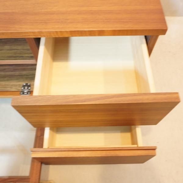 人気の無印良品(MUJI)のウォールナット材 AVラックです 人気の無印良品(MUJI)のウォールナット材 AVラックです