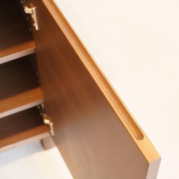 人気の無印良品(MUJI)の木製キャビネット・木製扉・タモ材です 人気の無印良品(MUJI)の木製キャビネット・木製扉・タモ材です