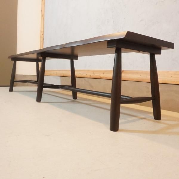 飛騨の家具メーカー柏木工(KASHIWA)のオーク材を使用したベンチ 飛騨の家具メーカー柏木工(KASHIWA)のオーク材を使用したベンチ
