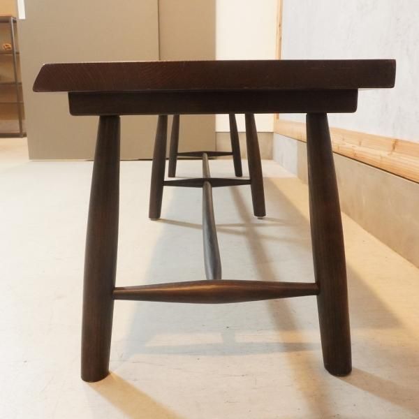飛騨の家具メーカー柏木工(KASHIWA)のオーク材を使用したベンチ 飛騨の家具メーカー柏木工(KASHIWA)のオーク材を使用したベンチ