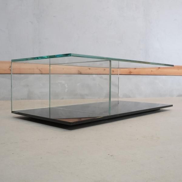 Cassina ixc.(カッシーナ イクスシー)で取り扱われているピエロ Cassina ixc.(カッシーナ イクスシー)で取り扱われているピエロ