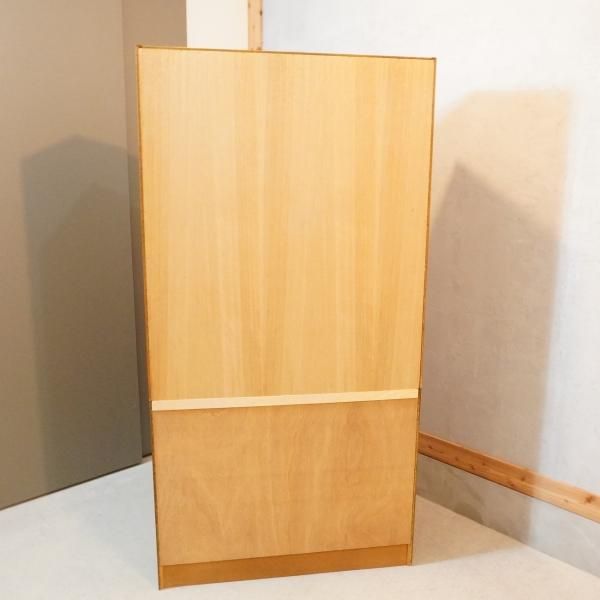 デンマークより入荷した、チーク材を使用したブックシェルフです デンマークより入荷した、チーク材を使用したブックシェルフです