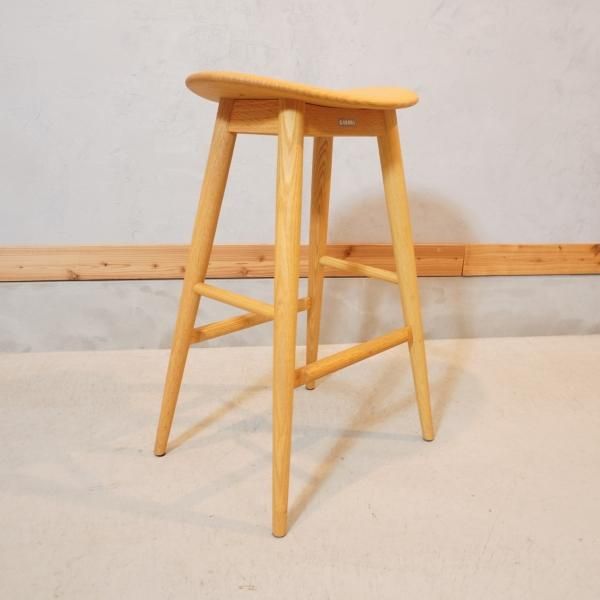 飛騨の家具メーカーKASIWA(柏木工)よりオーク材 ハイスツール 飛騨の家具メーカーKASIWA(柏木工)よりオーク材 ハイスツール