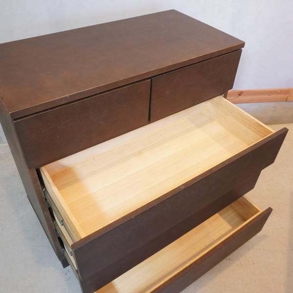 人気の無印良品(MUJI)のタモ材を使用した木製チェスト 4段ワイド 人気の無印良品(MUJI)のタモ材を使用した木製チェスト 4段ワイド